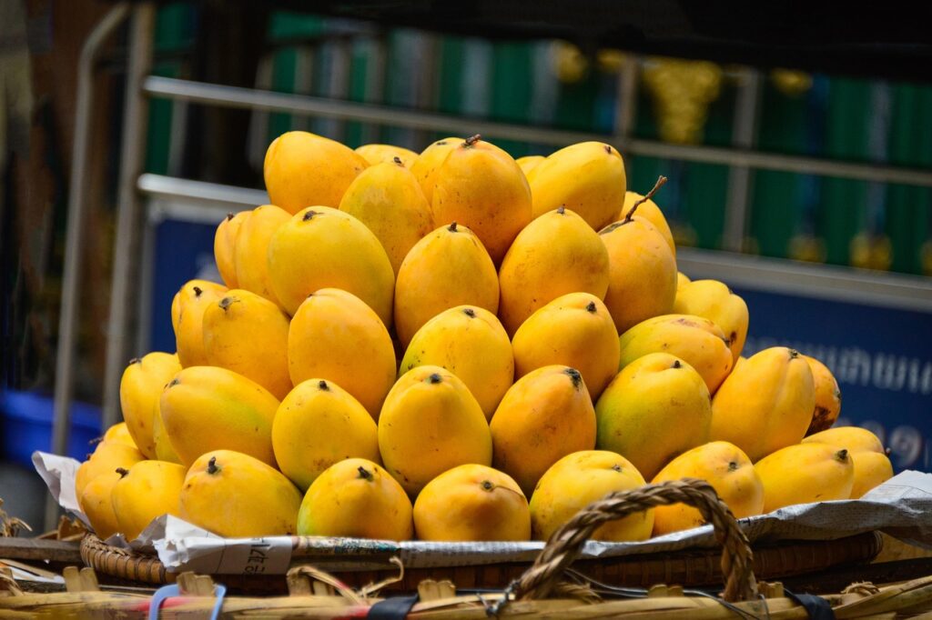 yellow, fruit, healthy, fresh, nutrition, sweet, summer, ripe, juicy, mangoes, nature, organic, mohan, nannapaneni
